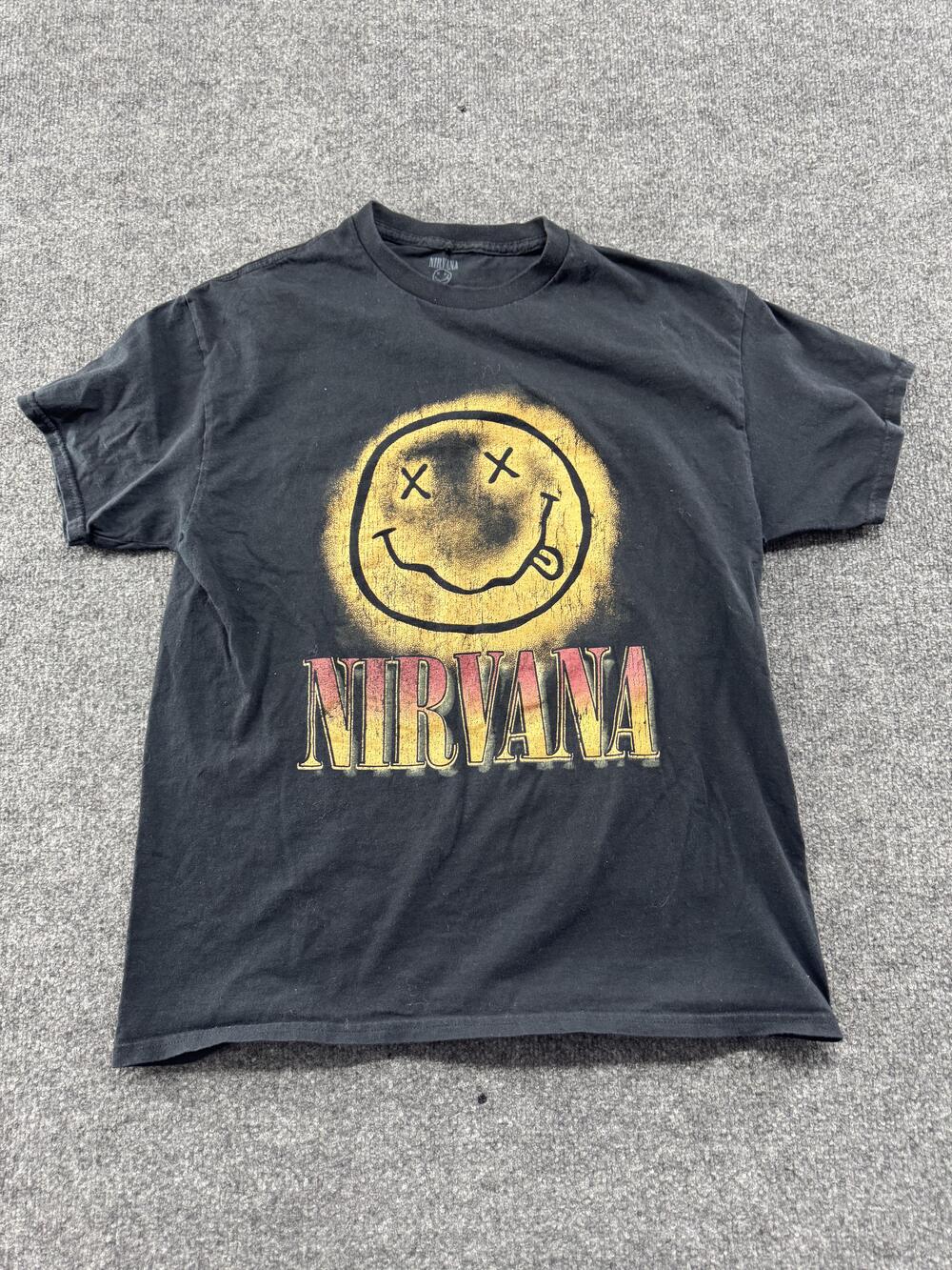 Nirvana Shirt Mens Medium Black Smiley Face Logo Graphic Rock Music Band Tee